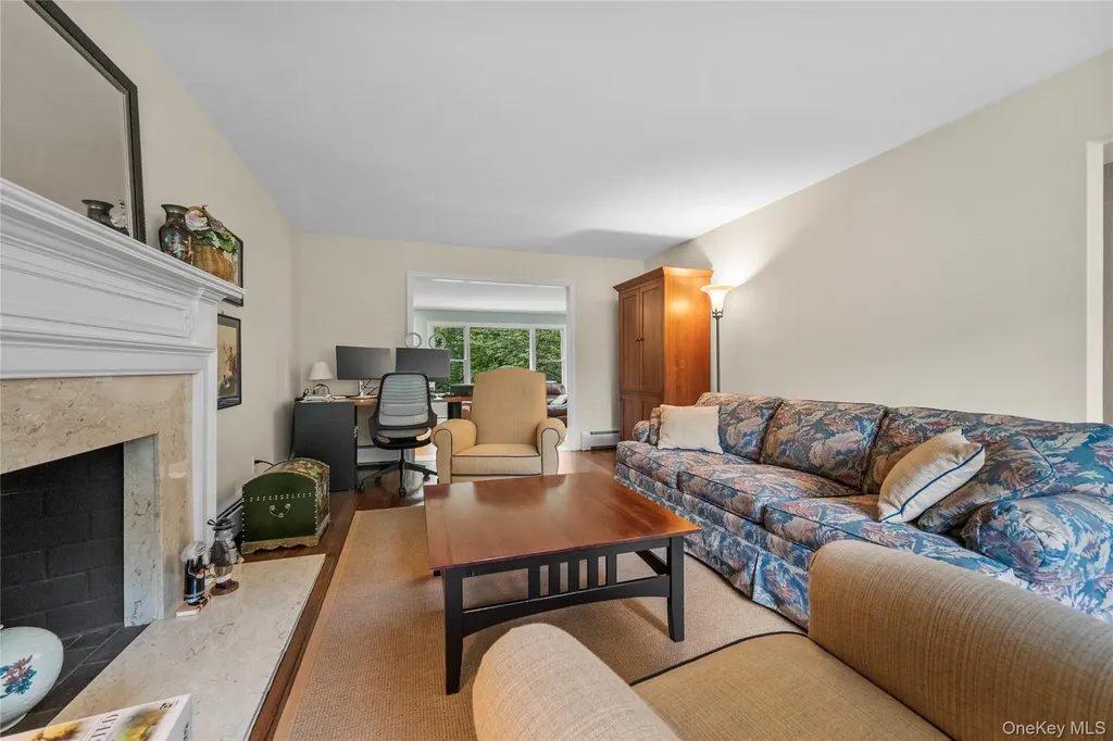 33 Sammis Lane White Plains NY 10605
