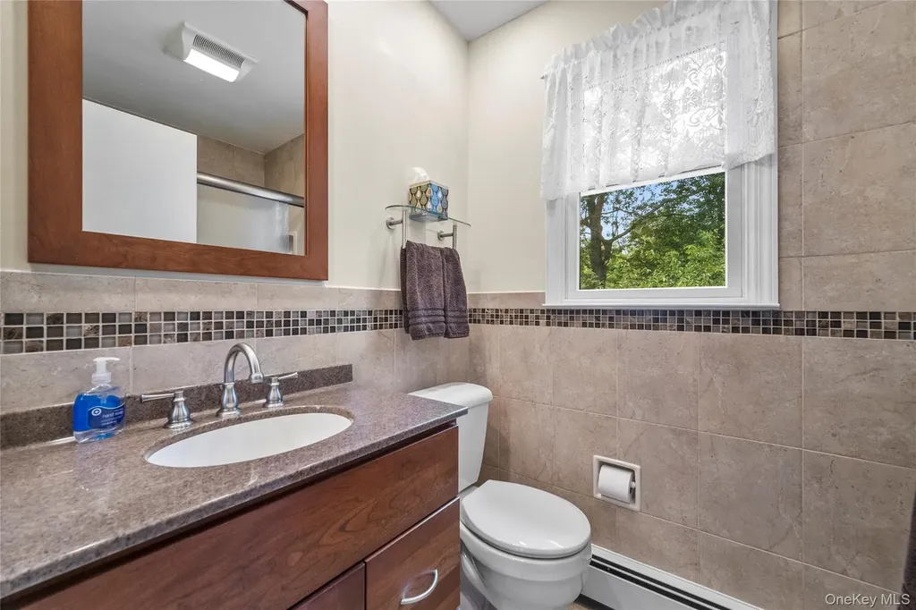 33 Sammis Lane White Plains NY 10605