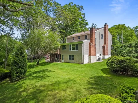 33 Sammis Lane White Plains NY 10605