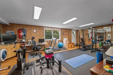 33 Sammis Lane White Plains NY 10605