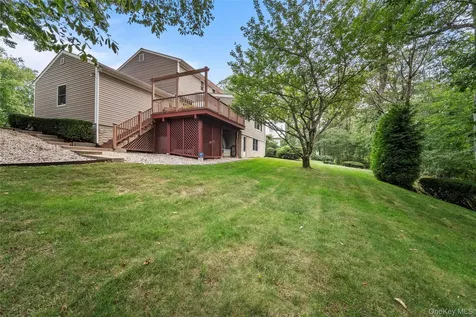 33 Sammis Lane White Plains NY 10605