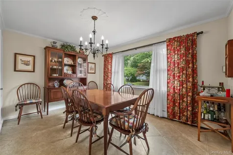 33 Sammis Lane White Plains NY 10605