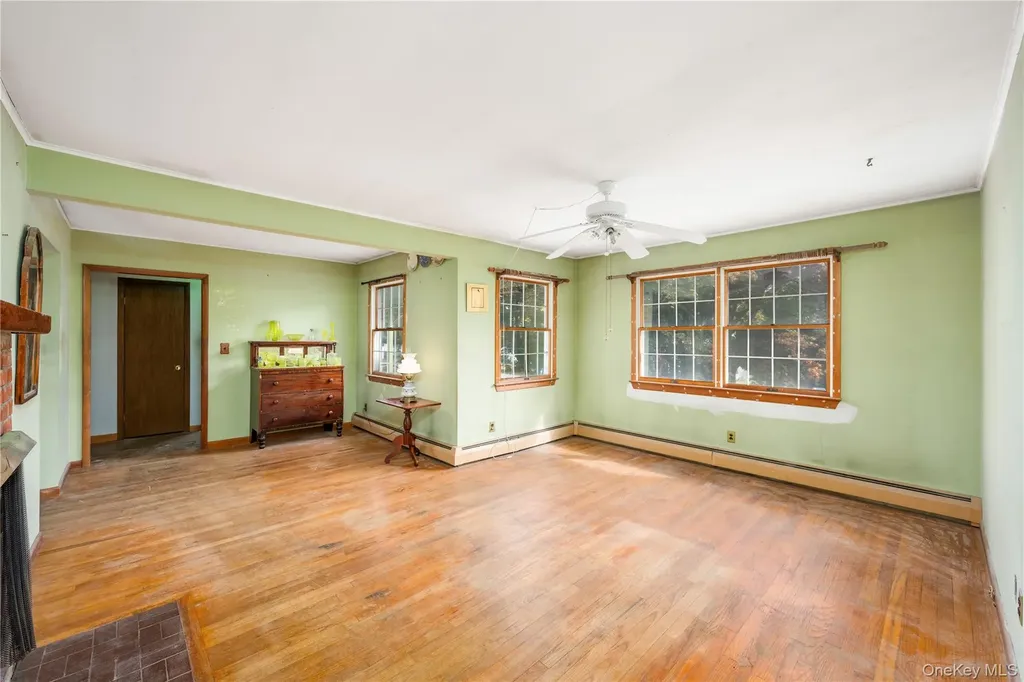 33 Ridgeview Avenue Mahopac NY 10541