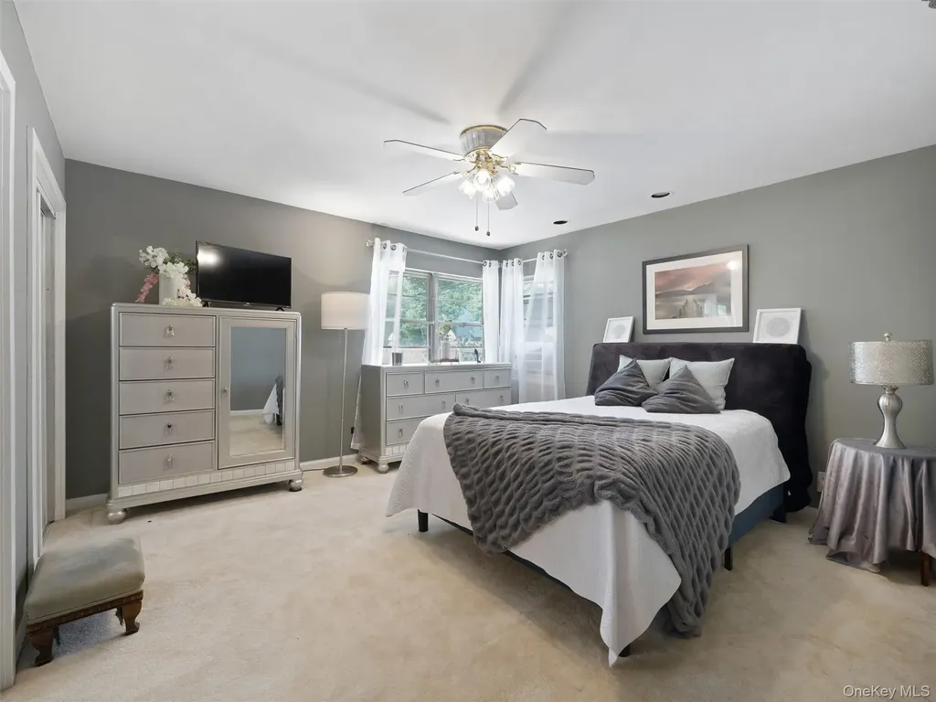 215 N Brookside Avenue Freeport NY 11520