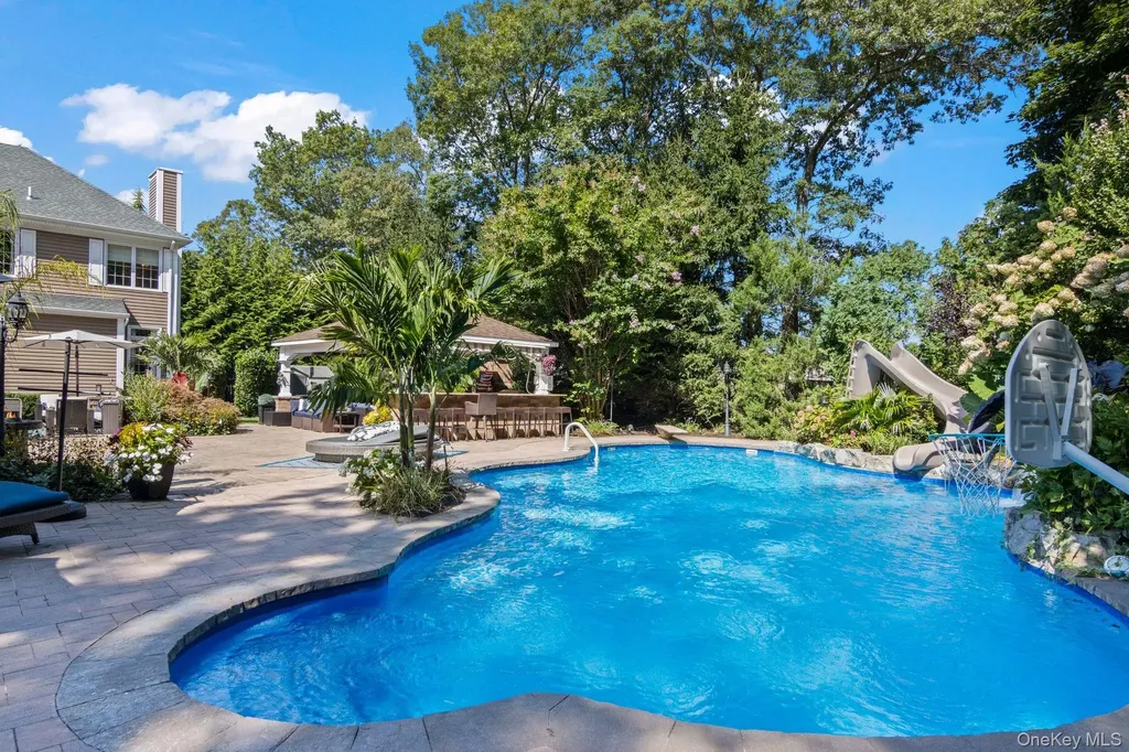 87 Mayfair Road Nesconset NY 11767