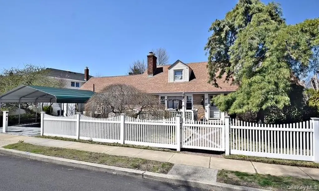 2900 Stevens Street Oceanside NY 11572