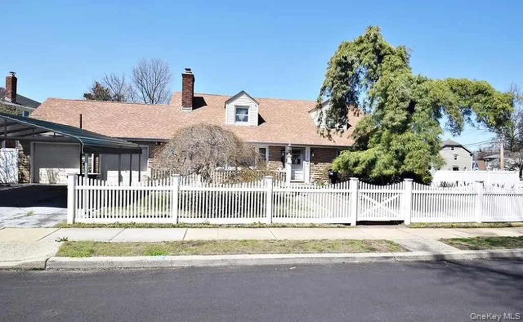 2900 Stevens Street Oceanside NY 11572