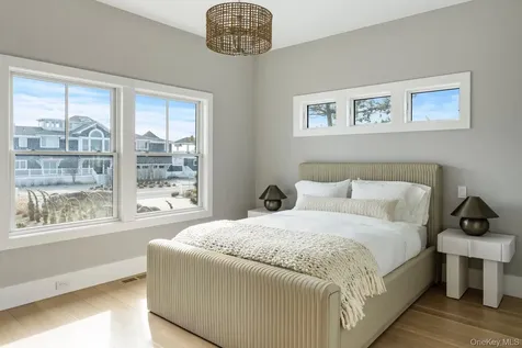 686 Dune Road Westhampton Dunes NY 11978