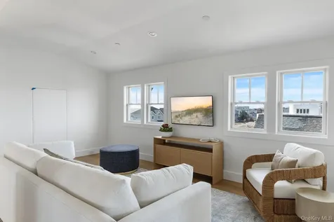 686 Dune Road Westhampton Dunes NY 11978