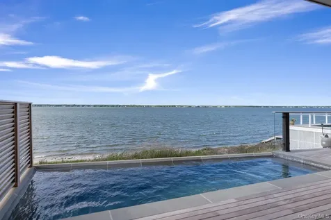 686 Dune Road Westhampton Dunes NY 11978