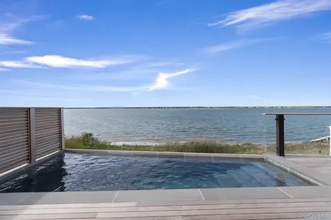 686 Dune Road Westhampton Dunes NY 11978
