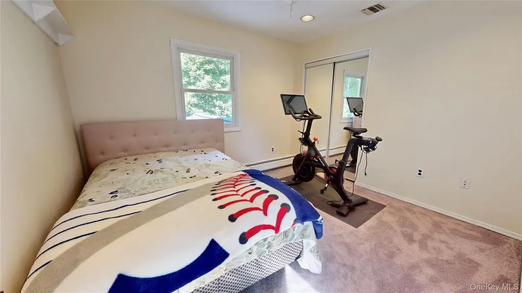 4 Sunrise Lane Pearl River NY 10965
