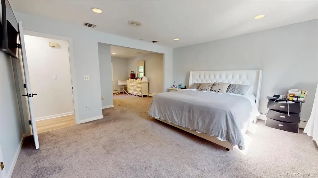 4 Sunrise Lane Pearl River NY 10965