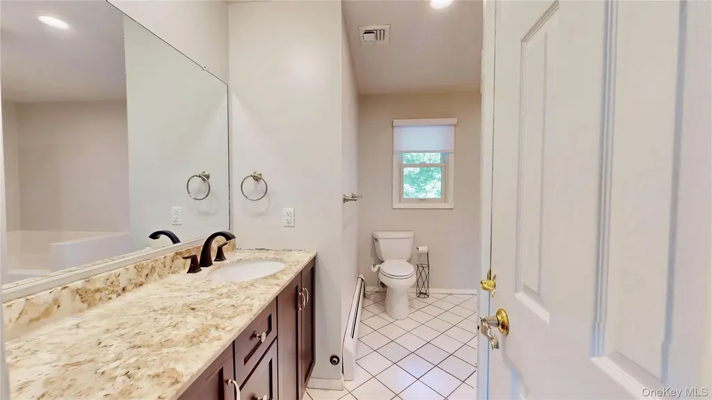 4 Sunrise Lane Pearl River NY 10965
