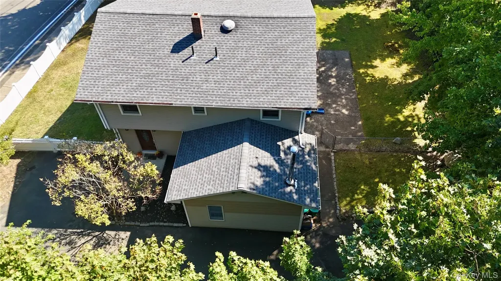 4 Sunrise Lane Pearl River NY 10965