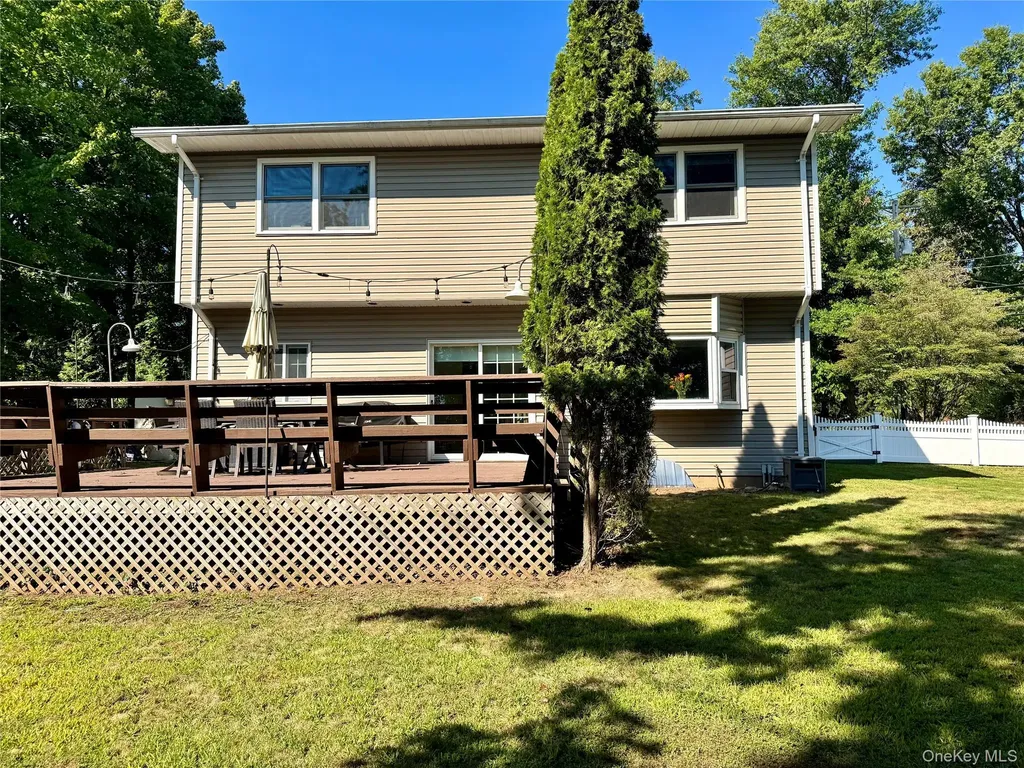 4 Sunrise Lane Pearl River NY 10965