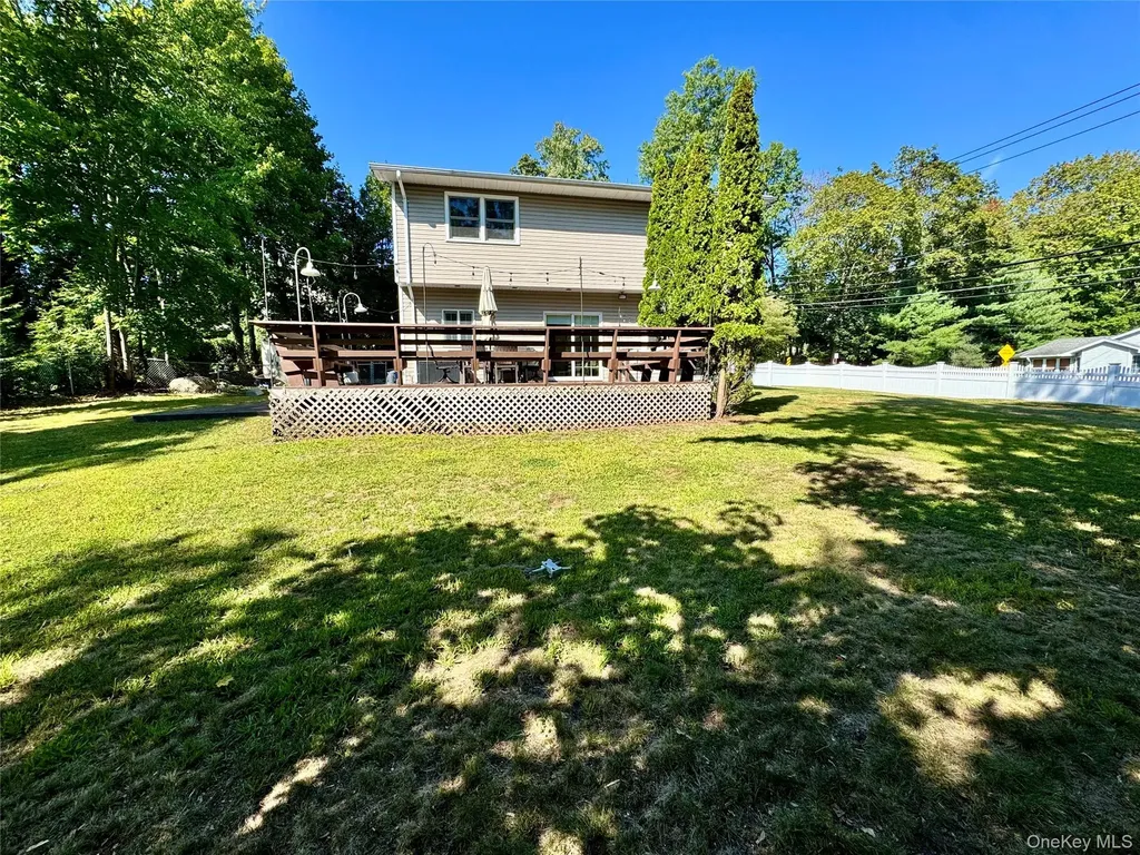 4 Sunrise Lane Pearl River NY 10965