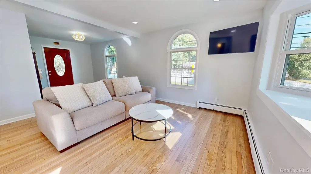 4 Sunrise Lane Pearl River NY 10965