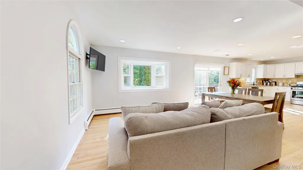 4 Sunrise Lane Pearl River NY 10965