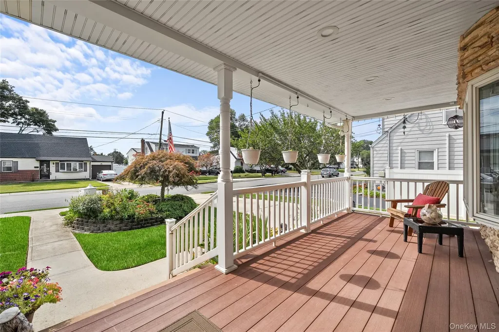 407 17th Street West Babylon NY 11704
