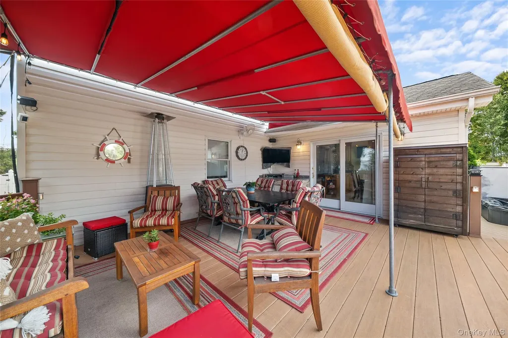 407 17th Street West Babylon NY 11704