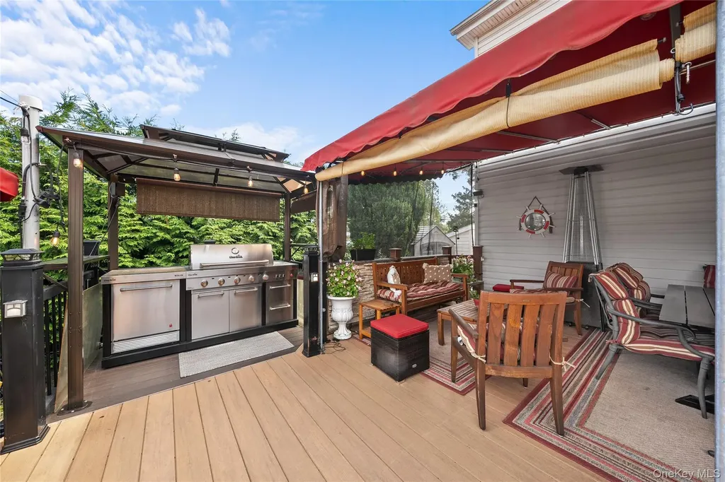 407 17th Street West Babylon NY 11704