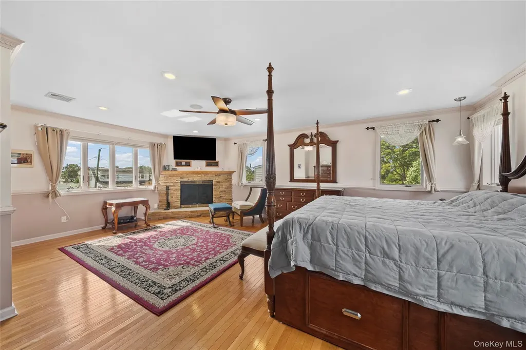 407 17th Street West Babylon NY 11704