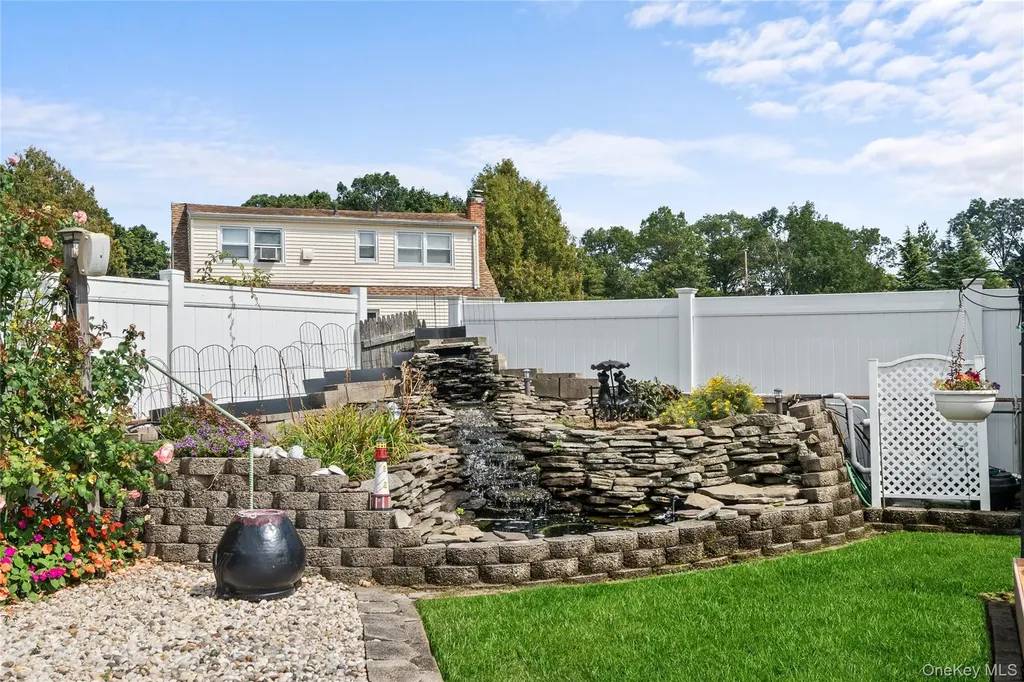 407 17th Street West Babylon NY 11704