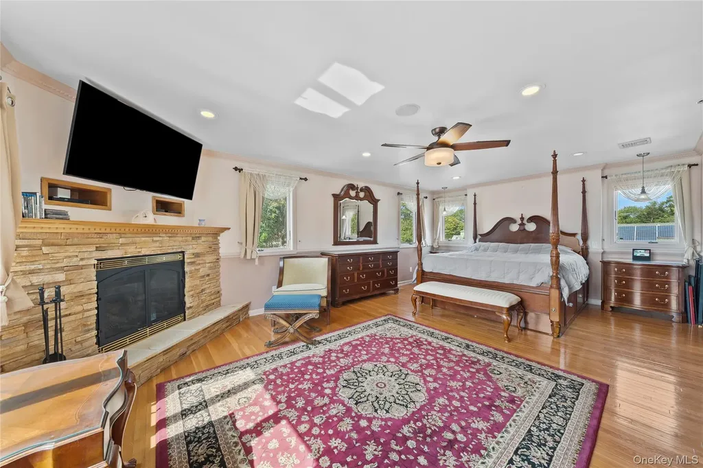 407 17th Street West Babylon NY 11704