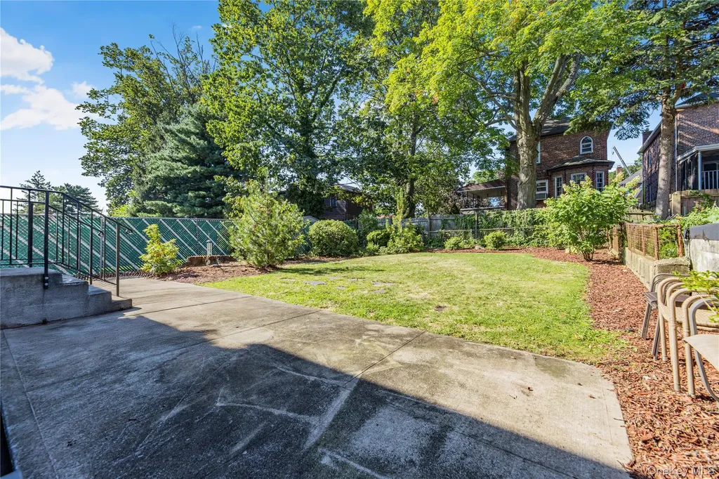 20 Kimball Terrace Yonkers NY 10704