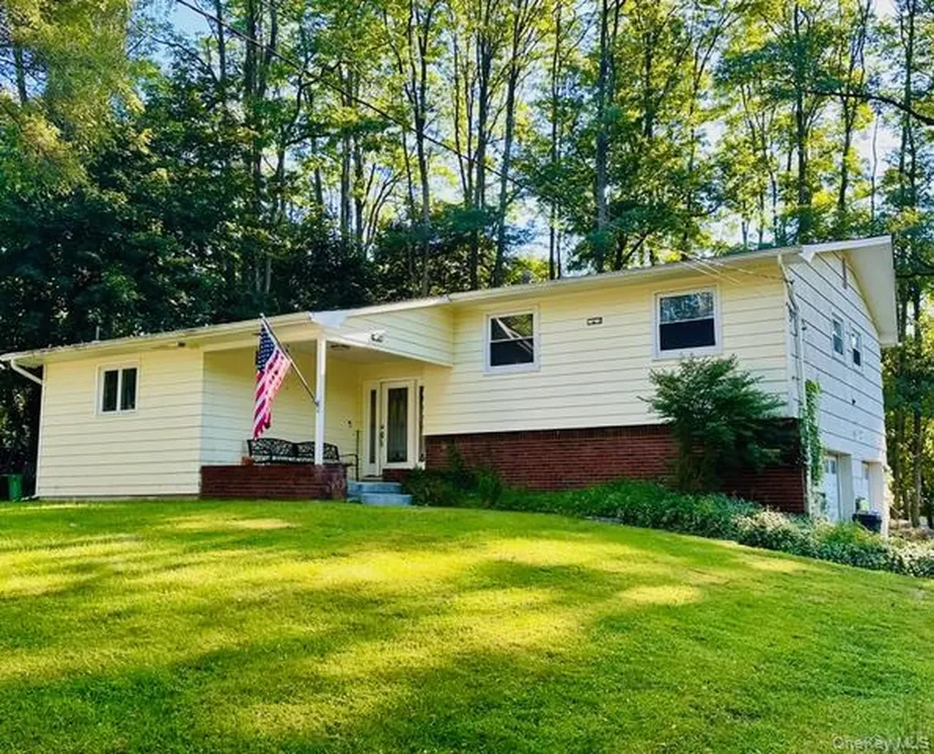 6 Adele Boulevard Spring Valley NY 10977
