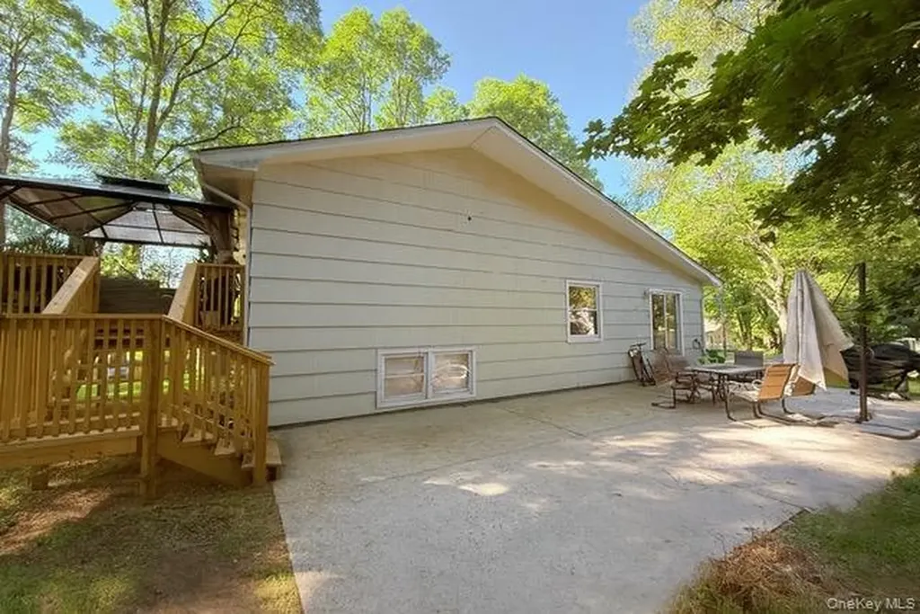 6 Adele Boulevard Spring Valley NY 10977