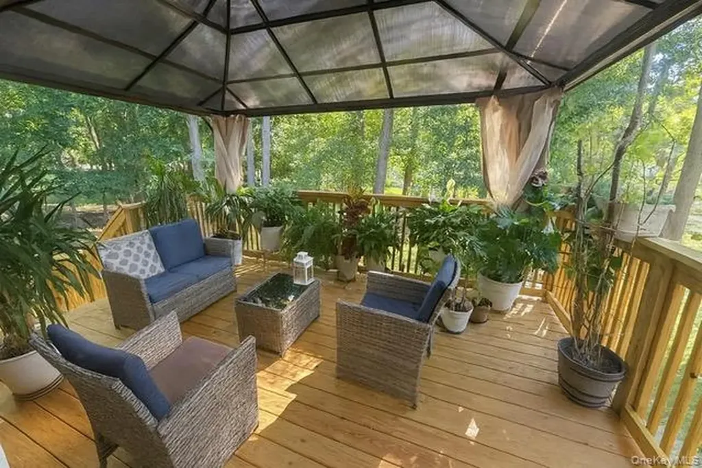 6 Adele Boulevard Spring Valley NY 10977