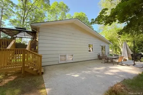 6 Adele Boulevard Spring Valley NY 10977