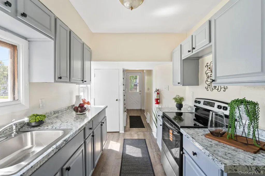 8 Coldenham Road Walden NY 12586