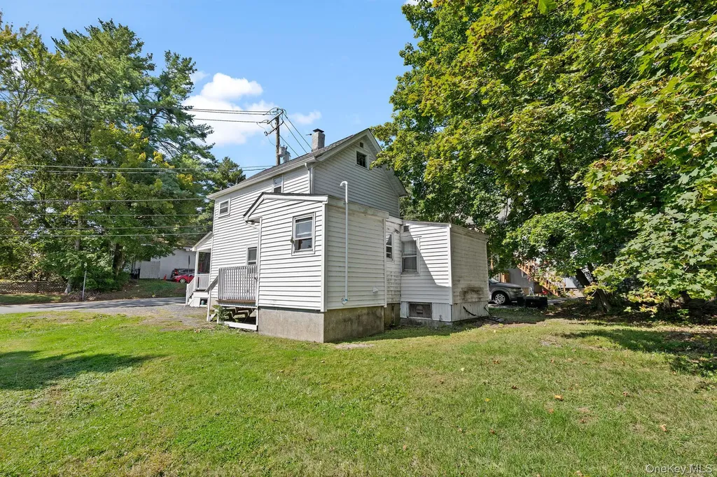 8 Coldenham Road Walden NY 12586