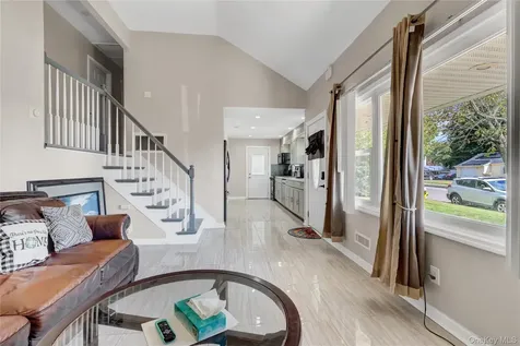 1394 E 3rd Avenue Bay Shore NY 11706