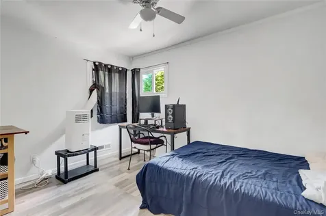 1394 E 3rd Avenue Bay Shore NY 11706