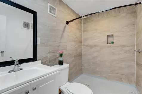 1394 E 3rd Avenue Bay Shore NY 11706