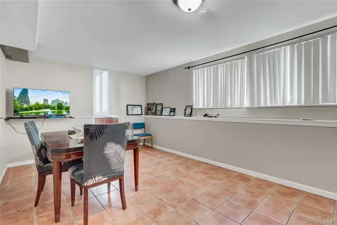 1394 E 3rd Avenue Bay Shore NY 11706