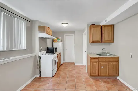 1394 E 3rd Avenue Bay Shore NY 11706