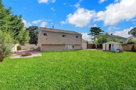 1394 E 3rd Avenue Bay Shore NY 11706