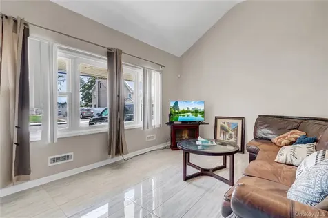 1394 E 3rd Avenue Bay Shore NY 11706