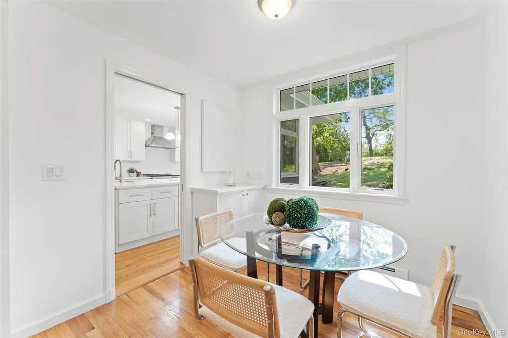 2 Locust Lane Bronxville NY 10708