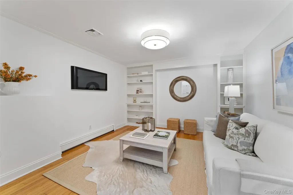 2 Locust Lane Bronxville NY 10708