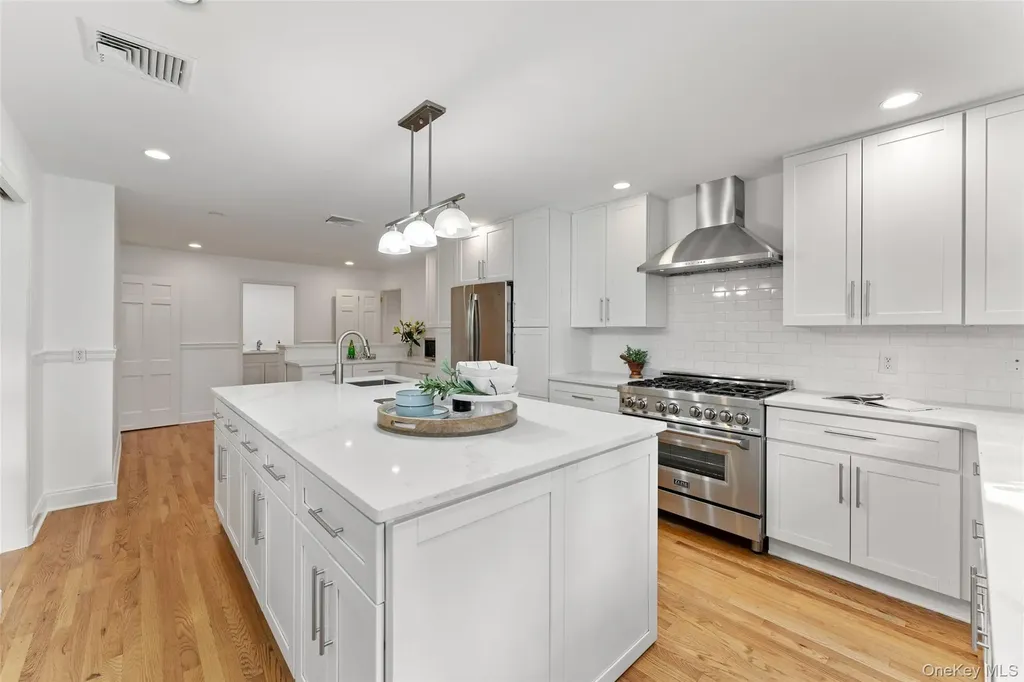 2 Locust Lane Bronxville NY 10708