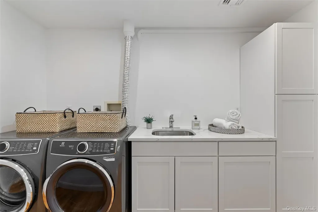 2 Locust Lane Bronxville NY 10708