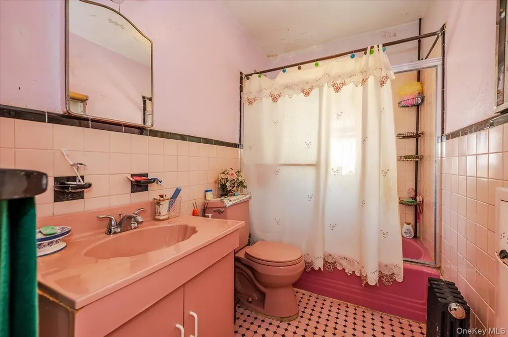 1181 Grenada Place Bronx NY 10466