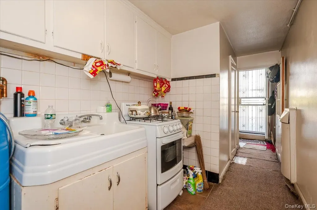 1181 Grenada Place Bronx NY 10466