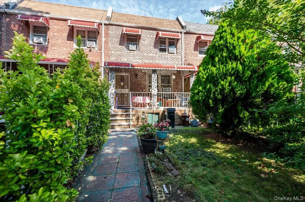 1181 Grenada Place Bronx NY 10466